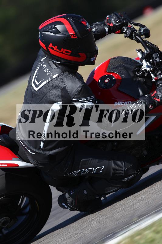 Archiv-2022/50 09.08.2022 MSS und TÖFF Track Day ADR/Gruppe blau/backside